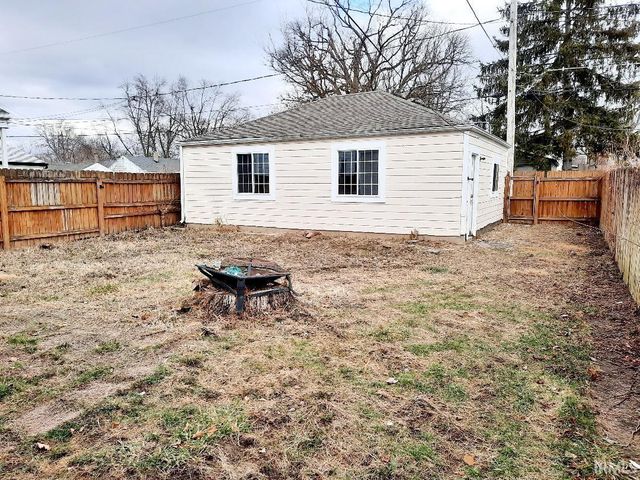 2314 S Ebright Street, Muncie, IN 47302