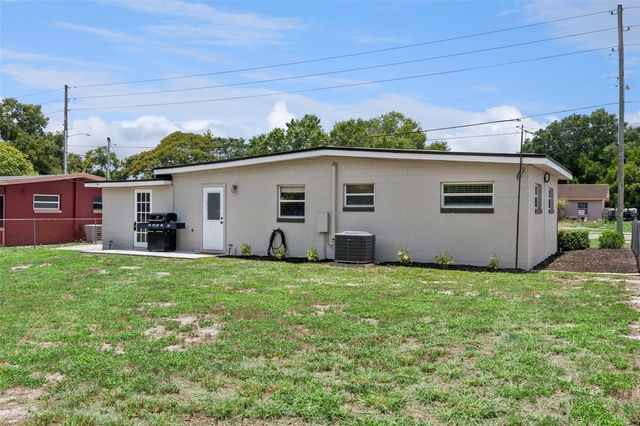 1100 WURST ROAD, Ocoee, FL 34761