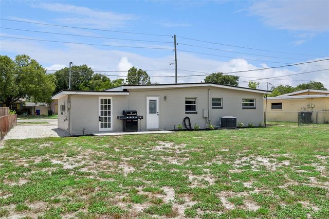 1100 WURST ROAD, Ocoee, FL 34761
