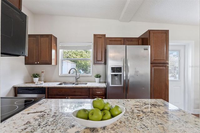 1100 WURST ROAD, Ocoee, FL 34761