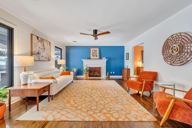 2352 Cantle LN, Roanoke, VA 24018