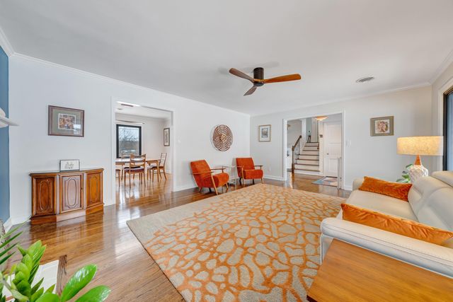 2352 Cantle LN, Roanoke, VA 24018