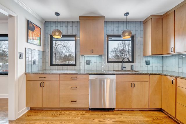 2352 Cantle LN, Roanoke, VA 24018