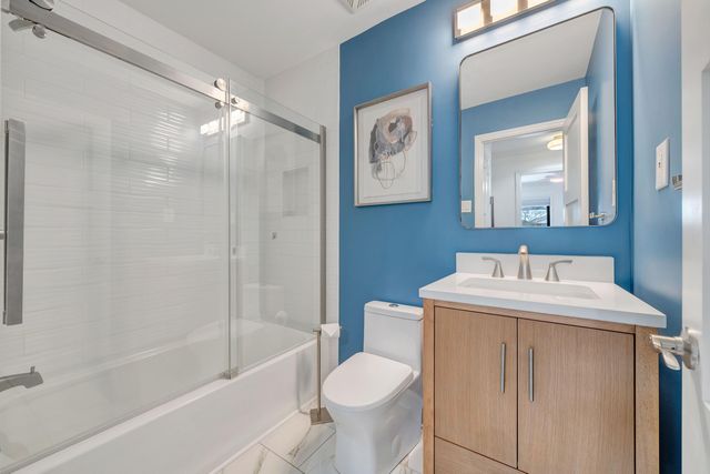 2352 Cantle LN, Roanoke, VA 24018