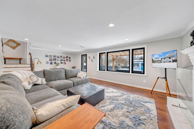 2352 Cantle LN, Roanoke, VA 24018