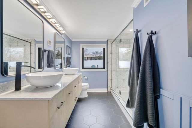 2352 Cantle LN, Roanoke, VA 24018