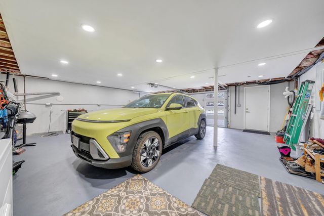 2352 Cantle LN, Roanoke, VA 24018