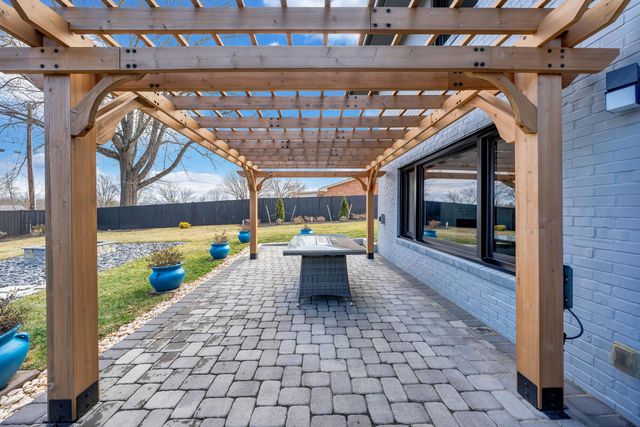 2352 Cantle LN, Roanoke, VA 24018