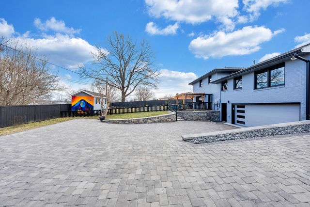 2352 Cantle LN, Roanoke, VA 24018