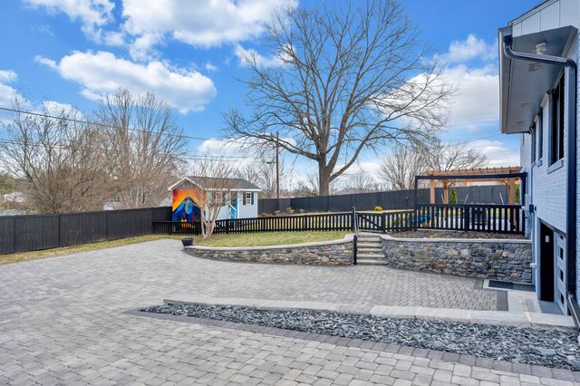 2352 Cantle LN, Roanoke, VA 24018