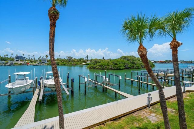 3111 PASS A GRILLE WAY 110, St Petersburg, FL 33706