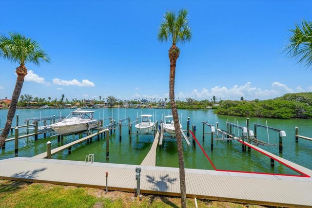 3111 PASS A GRILLE WAY 110, St Petersburg, FL 33706