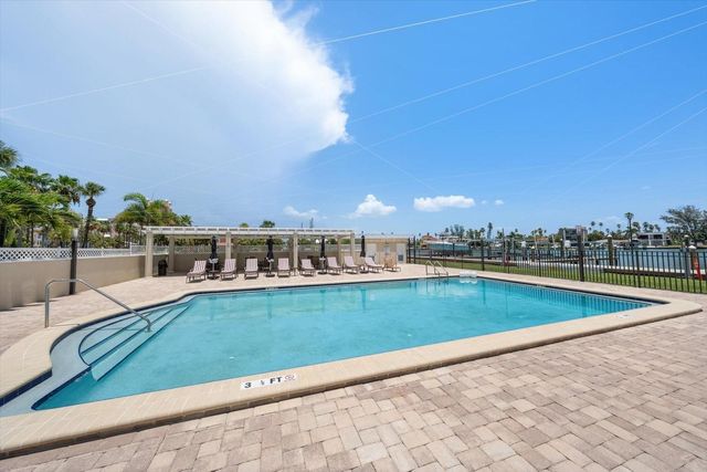 3111 PASS A GRILLE WAY 110, St Petersburg, FL 33706