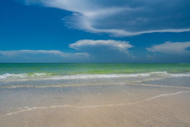 3111 PASS A GRILLE WAY 110, St Petersburg, FL 33706