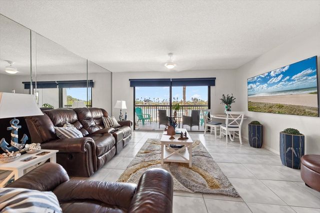 3111 PASS A GRILLE WAY 110, St Petersburg, FL 33706