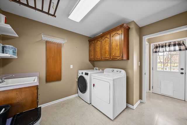 546 Christel Springs Dr, Clarksville, TN 37043