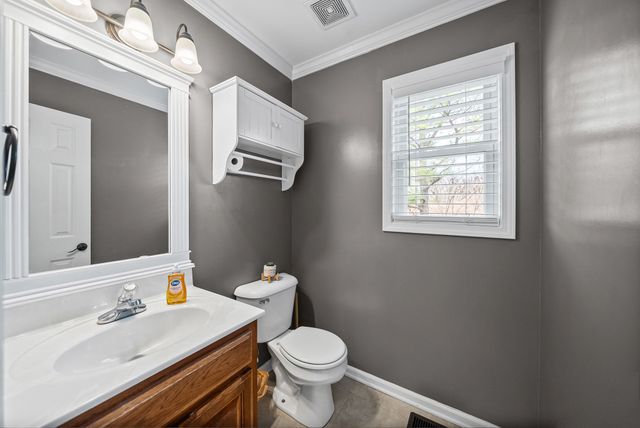 546 Christel Springs Dr, Clarksville, TN 37043