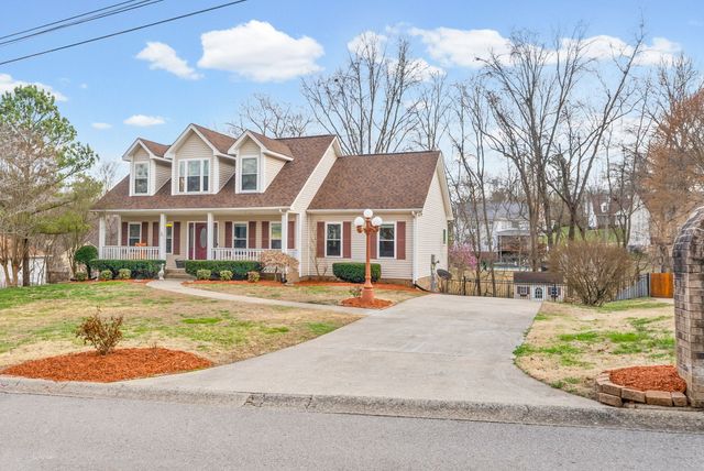 546 Christel Springs Dr, Clarksville, TN 37043