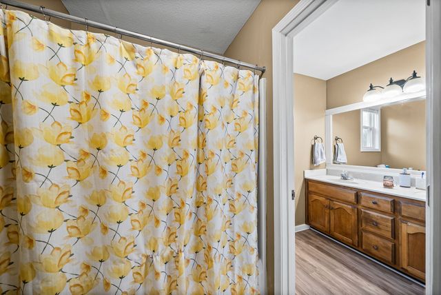 546 Christel Springs Dr, Clarksville, TN 37043