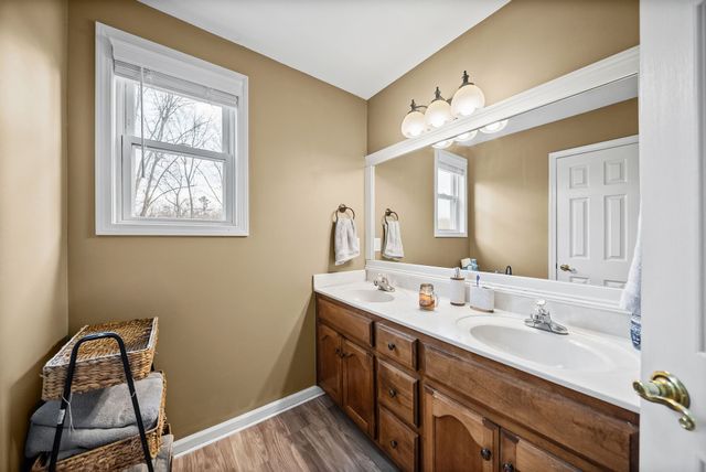 546 Christel Springs Dr, Clarksville, TN 37043