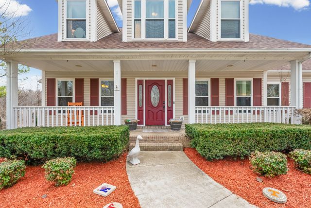 546 Christel Springs Dr, Clarksville, TN 37043