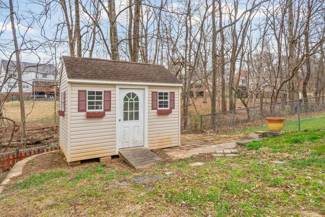 546 Christel Springs Dr, Clarksville, TN 37043