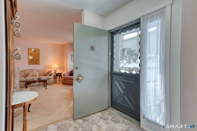 40 Hickory Hill 40, Southington, CT 06489