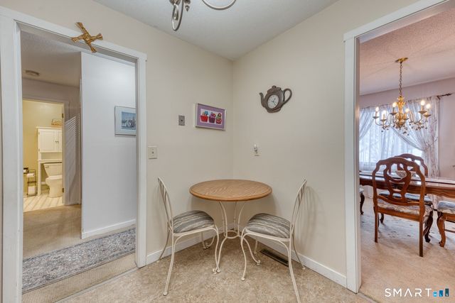 40 Hickory Hill 40, Southington, CT 06489