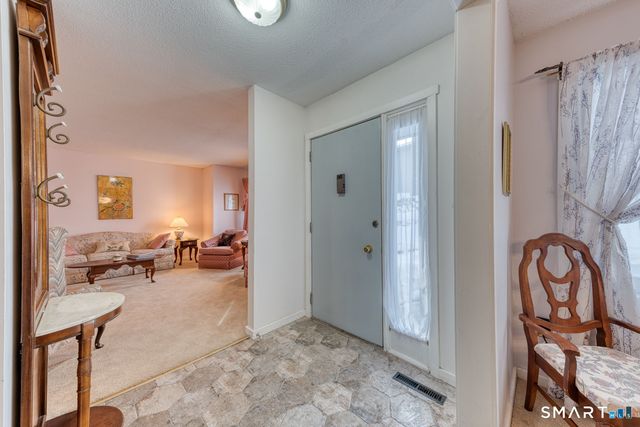 40 Hickory Hill 40, Southington, CT 06489