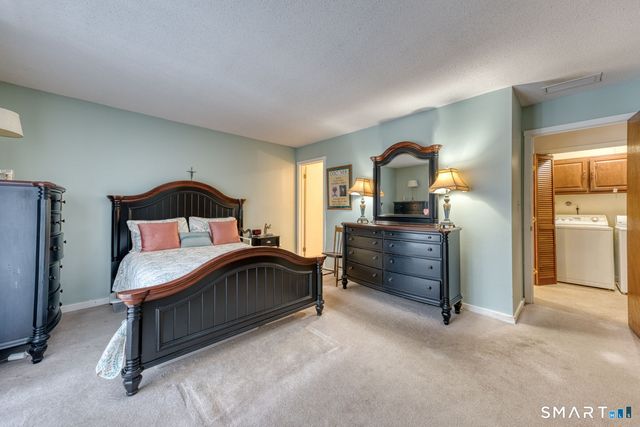 40 Hickory Hill 40, Southington, CT 06489