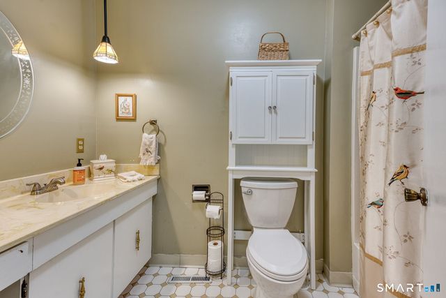 40 Hickory Hill 40, Southington, CT 06489