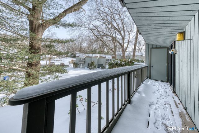 40 Hickory Hill 40, Southington, CT 06489