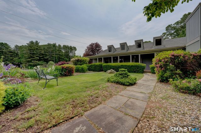 40 Hickory Hill 40, Southington, CT 06489