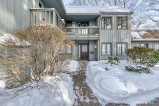 40 Hickory Hill 40, Southington, CT 06489