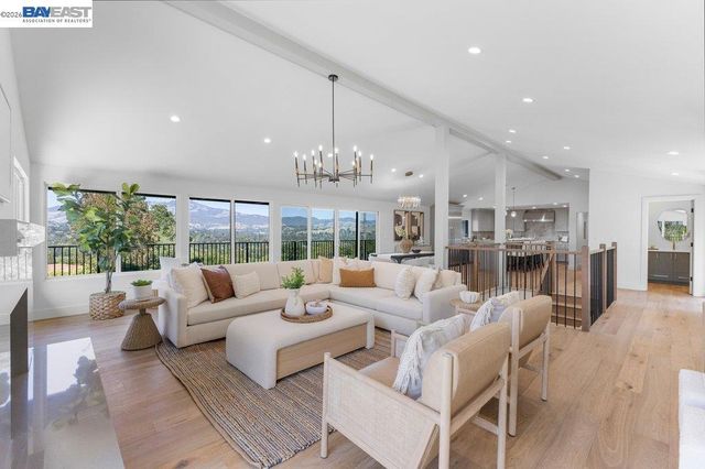 481 Montcrest Pl, Danville, CA 94526