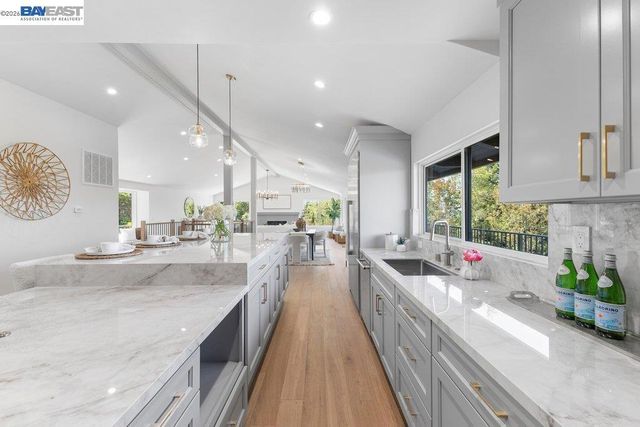 481 Montcrest Pl, Danville, CA 94526