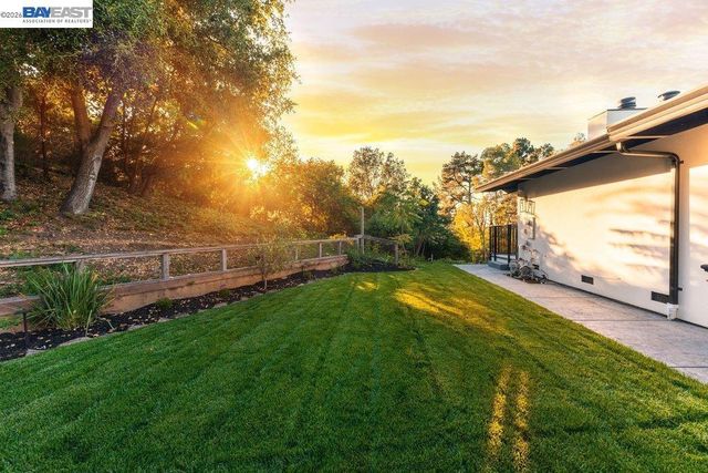 481 Montcrest Pl, Danville, CA 94526