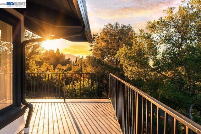 481 Montcrest Pl, Danville, CA 94526