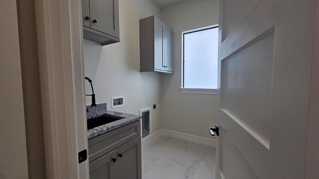 3410 NW 39th Lane, Cape Coral, FL 33993