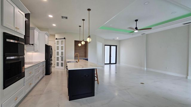 3410 NW 39th Lane, Cape Coral, FL 33993