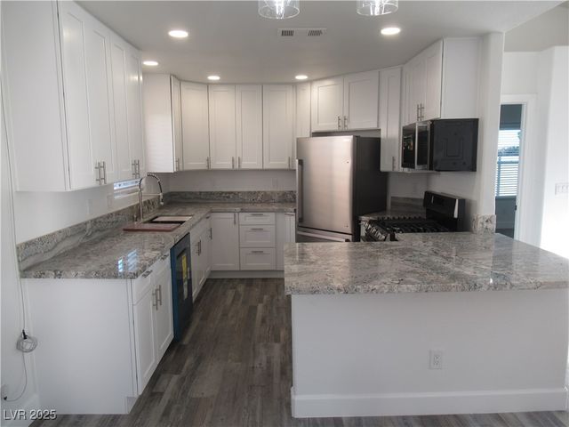 600 Sarajane Lane, Las Vegas, NV 89107