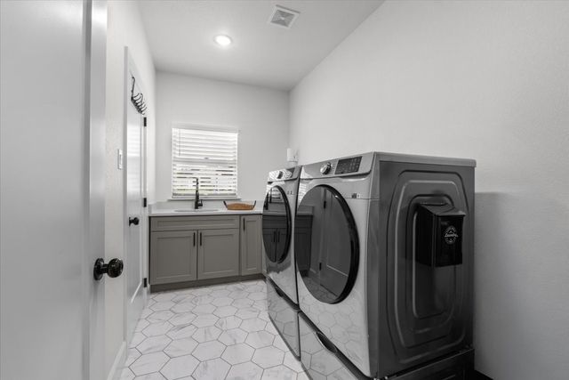 1039 Monaco Court, Springtown, TX 76082