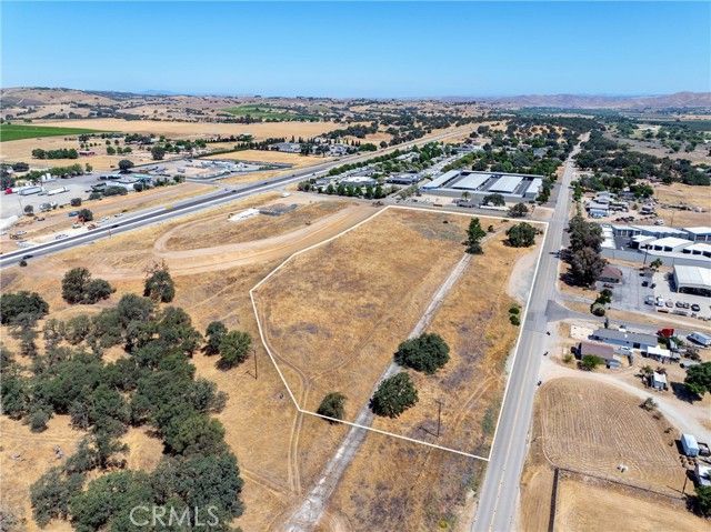 6229 Monterey Road, Paso Robles, CA 93446
