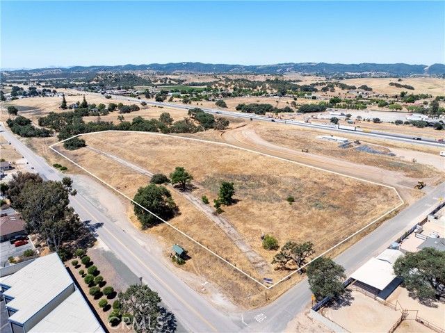 6229 Monterey Road, Paso Robles, CA 93446