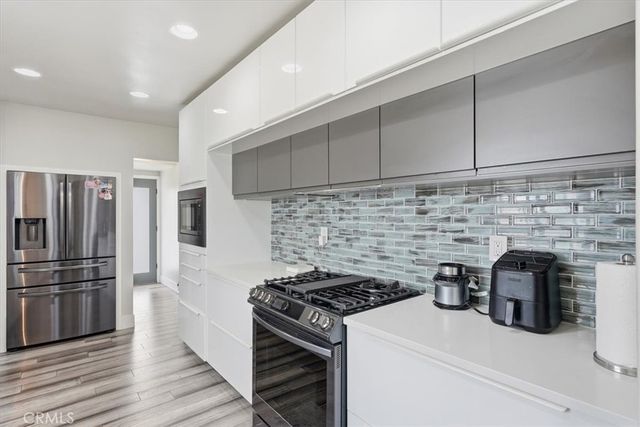2215 N Spurgeon Street, Santa Ana, CA 92706
