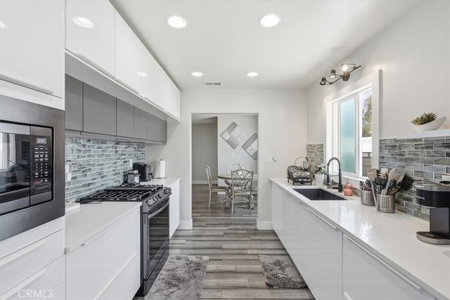 2215 N Spurgeon Street, Santa Ana, CA 92706
