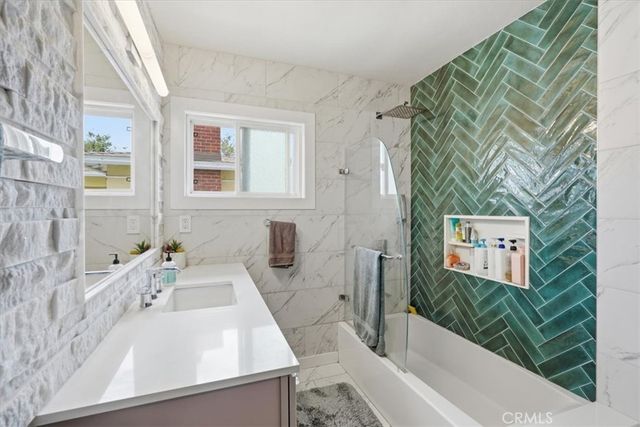 2215 N Spurgeon Street, Santa Ana, CA 92706