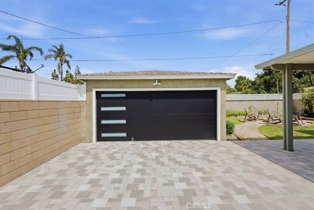 2215 N Spurgeon Street, Santa Ana, CA 92706