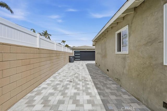 2215 N Spurgeon Street, Santa Ana, CA 92706