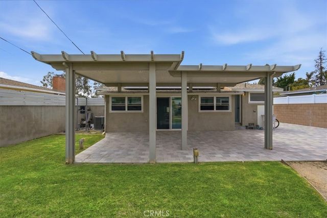 2215 N Spurgeon Street, Santa Ana, CA 92706
